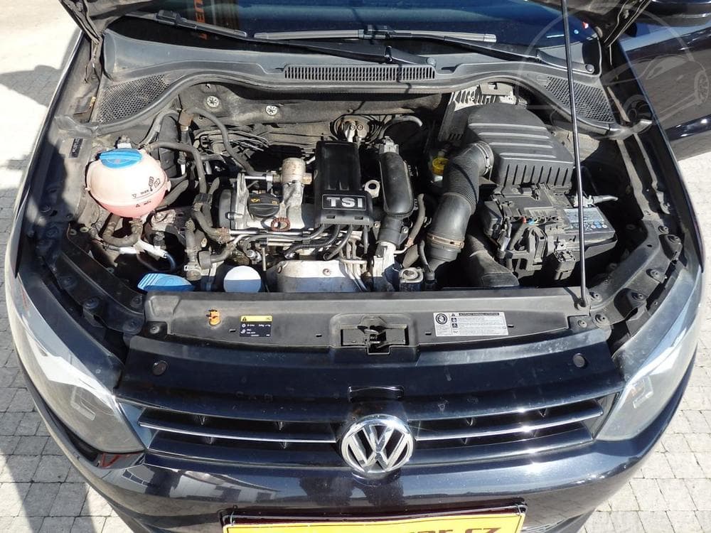 2013 Volkswagen POLO - 13
