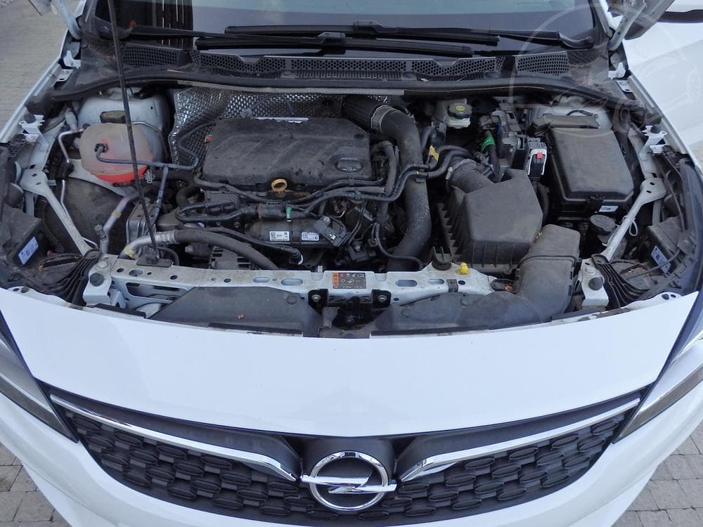 2020 Opel Astra - 16
