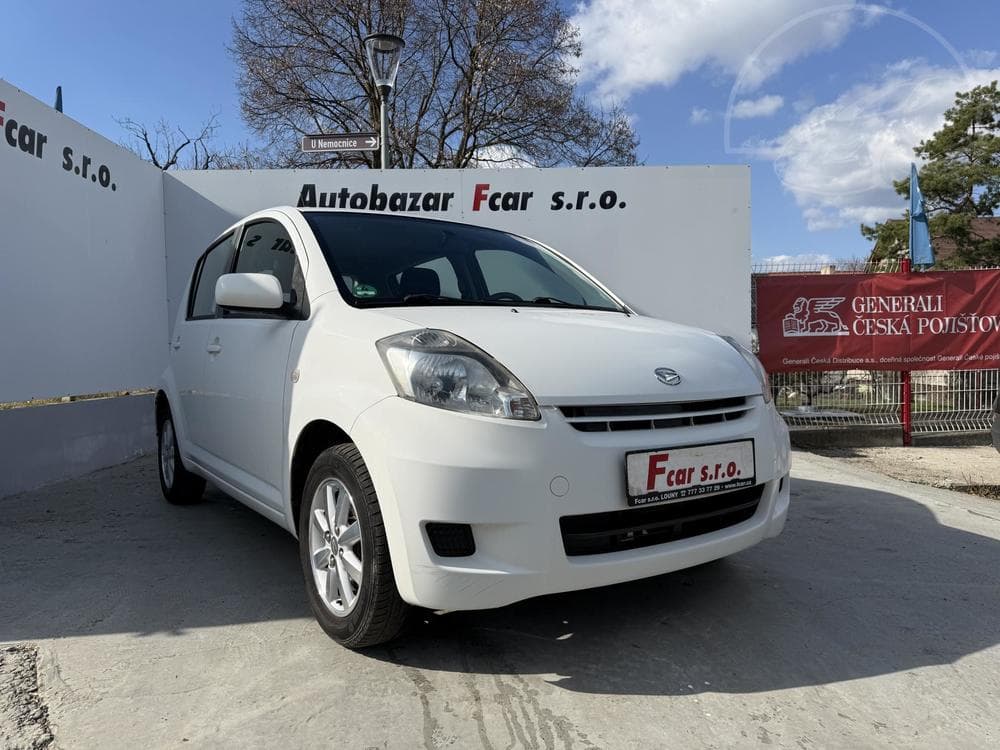 2010 Daihatsu SIRION