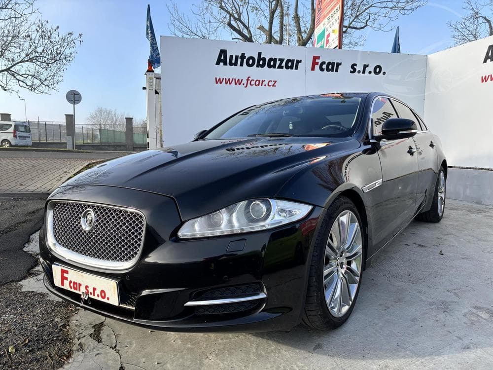 2010 Jaguar Xj - 3