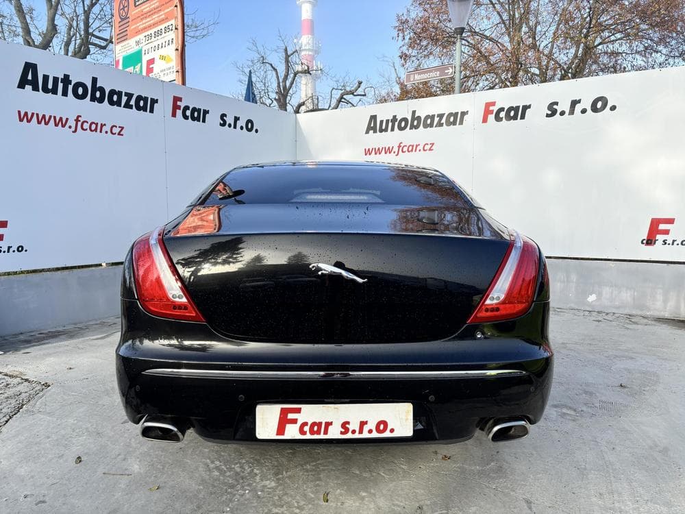 2010 Jaguar Xj - 7