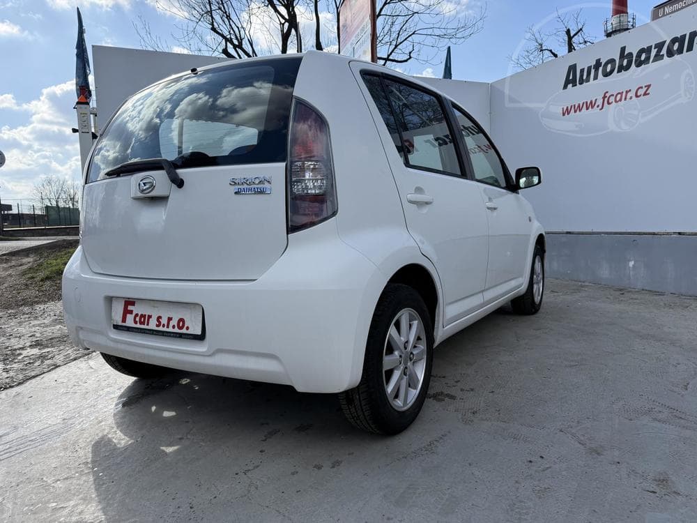 2010 Daihatsu SIRION - 8