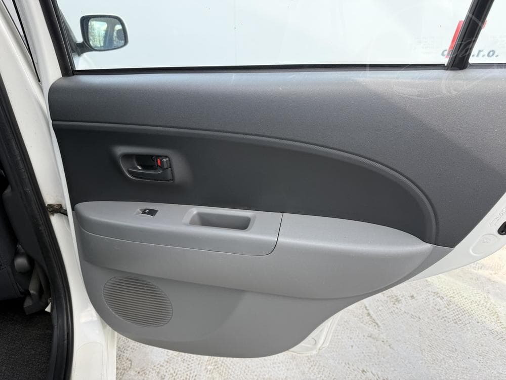2010 Daihatsu SIRION - 14