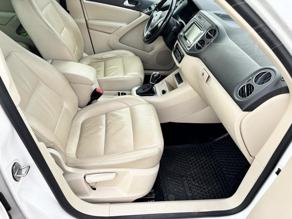2012 Volkswagen Tiguan - 15