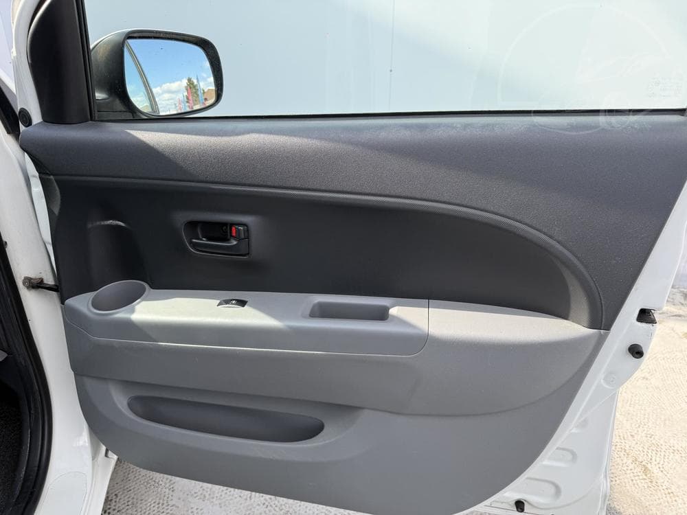 2010 Daihatsu SIRION - 16