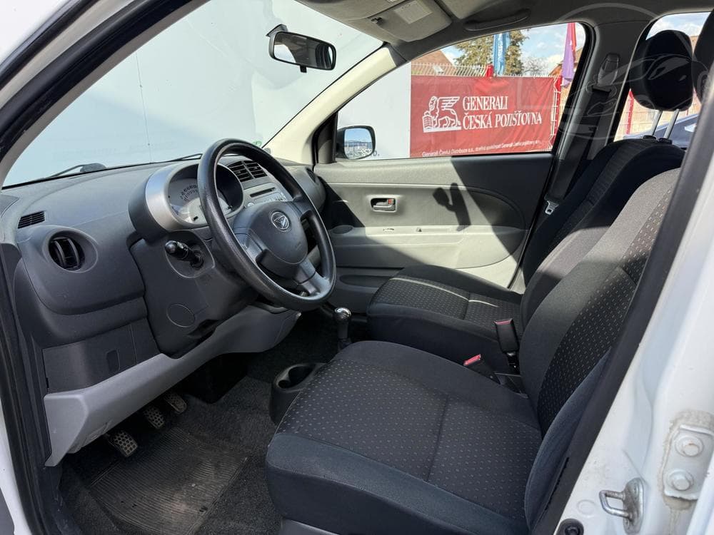 2010 Daihatsu SIRION - 17