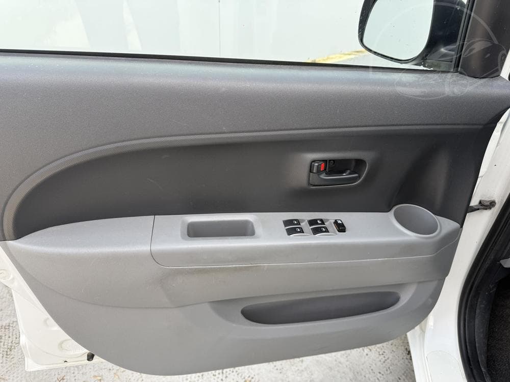 2010 Daihatsu SIRION - 18