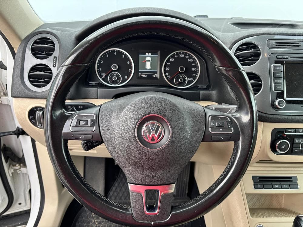 2012 Volkswagen Tiguan - 20