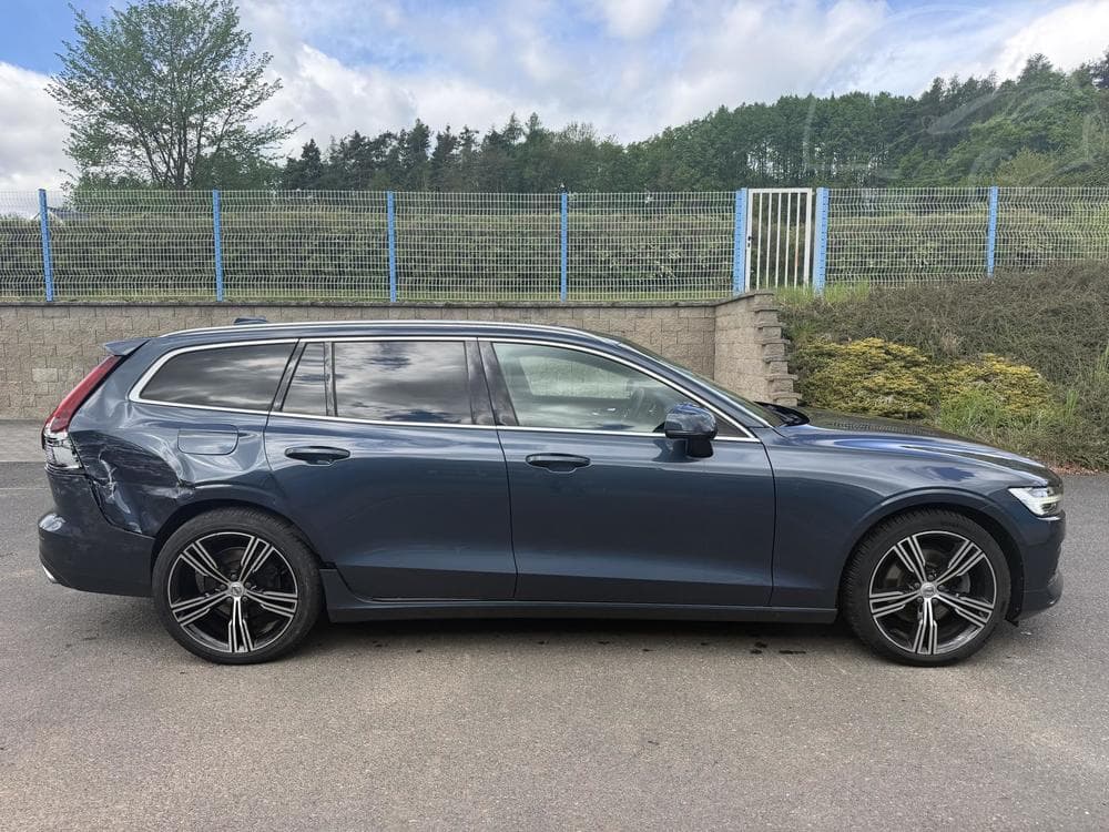 2020 Volvo V60 - 10