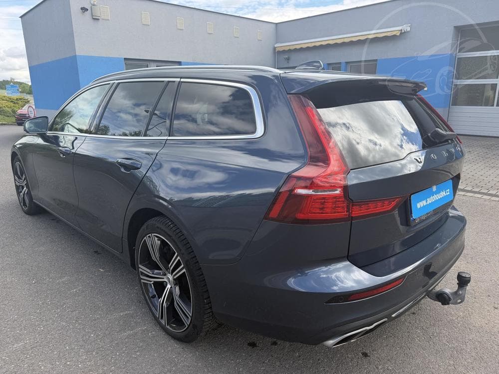 2020 Volvo V60 - 16