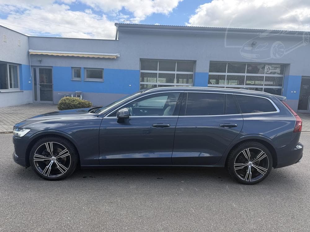 2020 Volvo V60 - 19