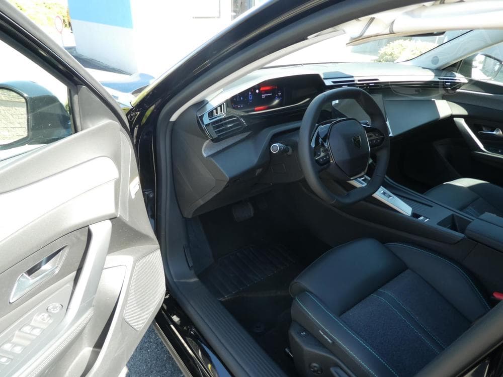 2025 Peugeot 408 - 73