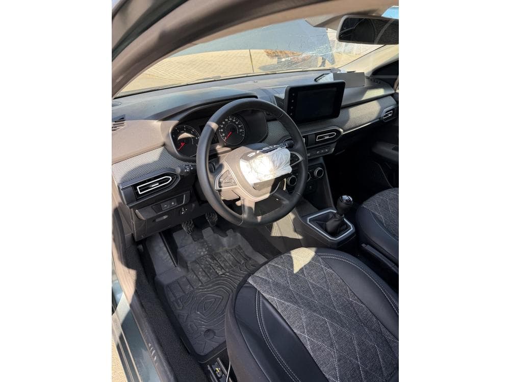 2025 Dacia SANDERO - 9