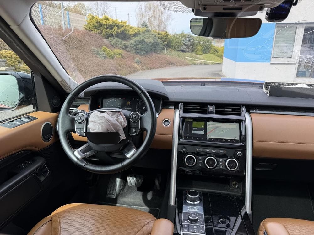 2018 Land Rover DISCOVERY - 33