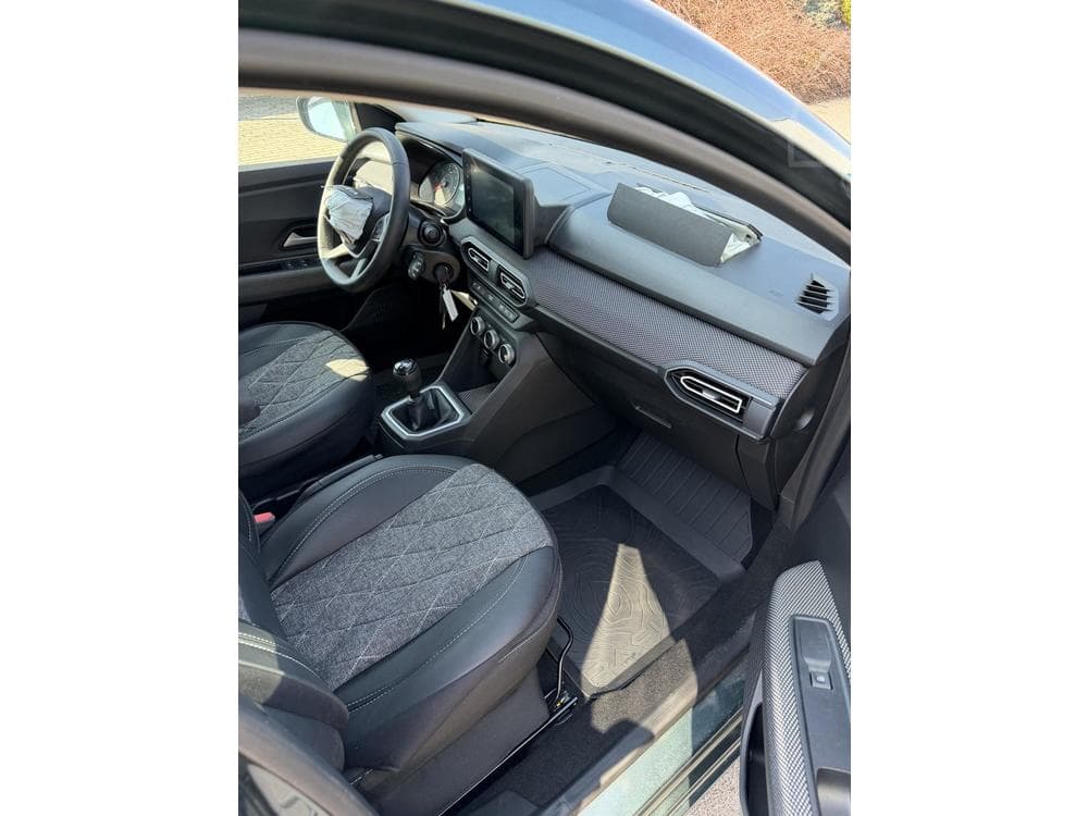 2025 Dacia SANDERO - 11