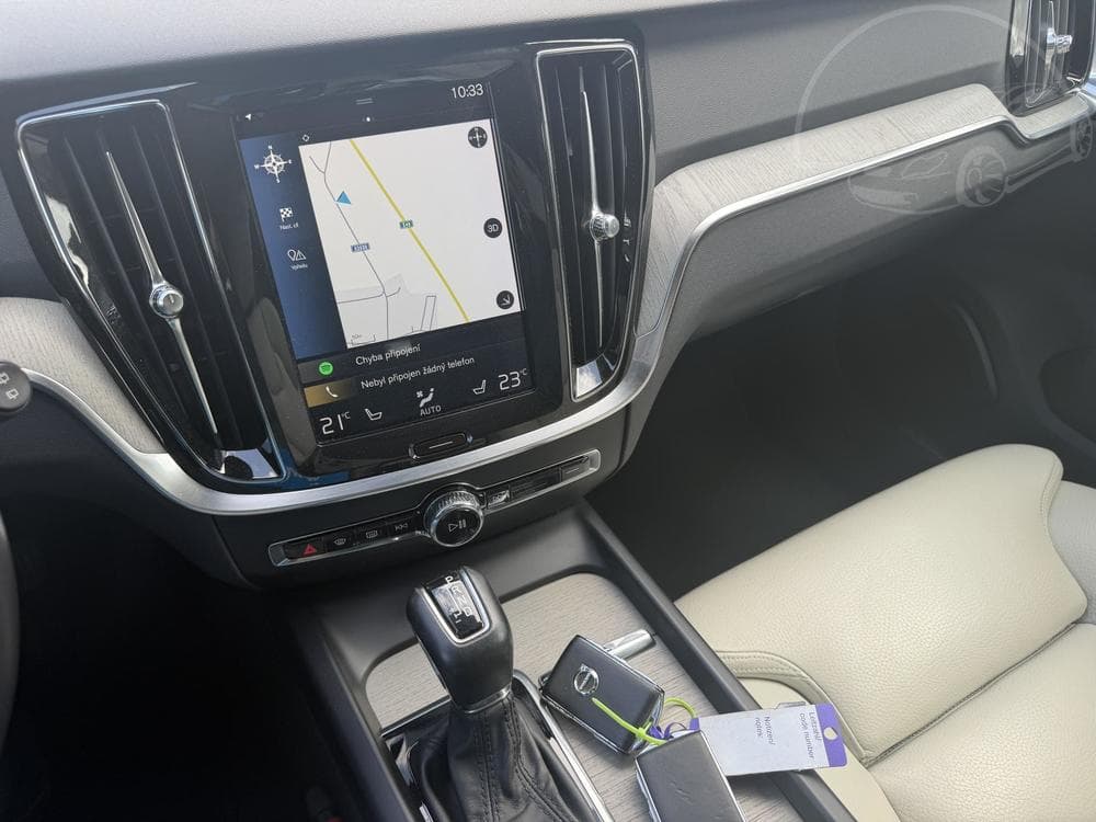 2020 Volvo V60 - 46