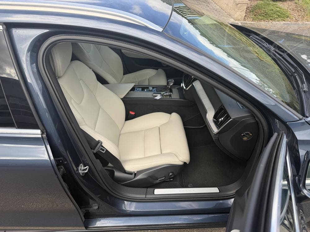 2020 Volvo V60 - 52