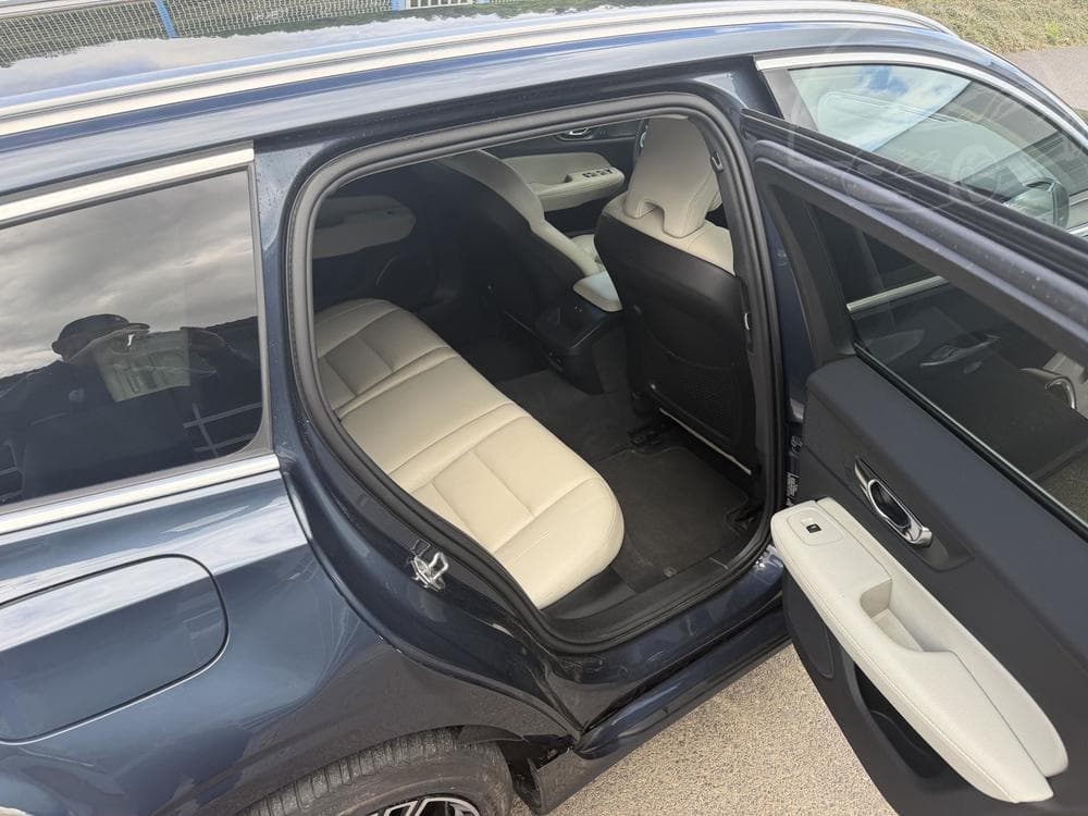 2020 Volvo V60 - 58