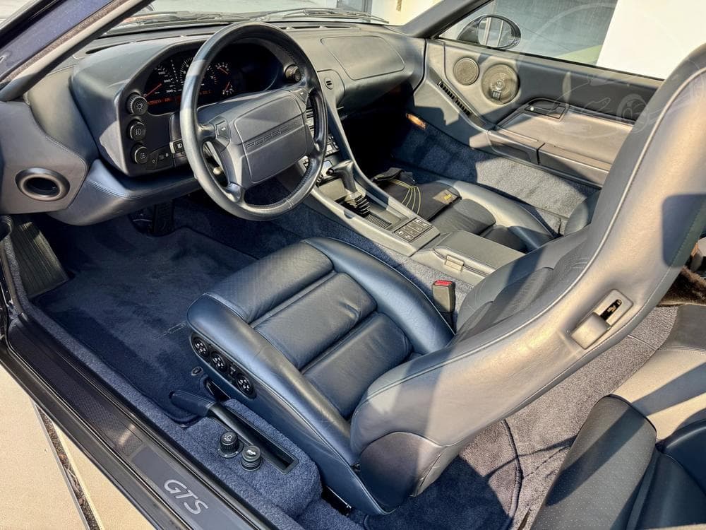 1992 Porsche 928 - 31
