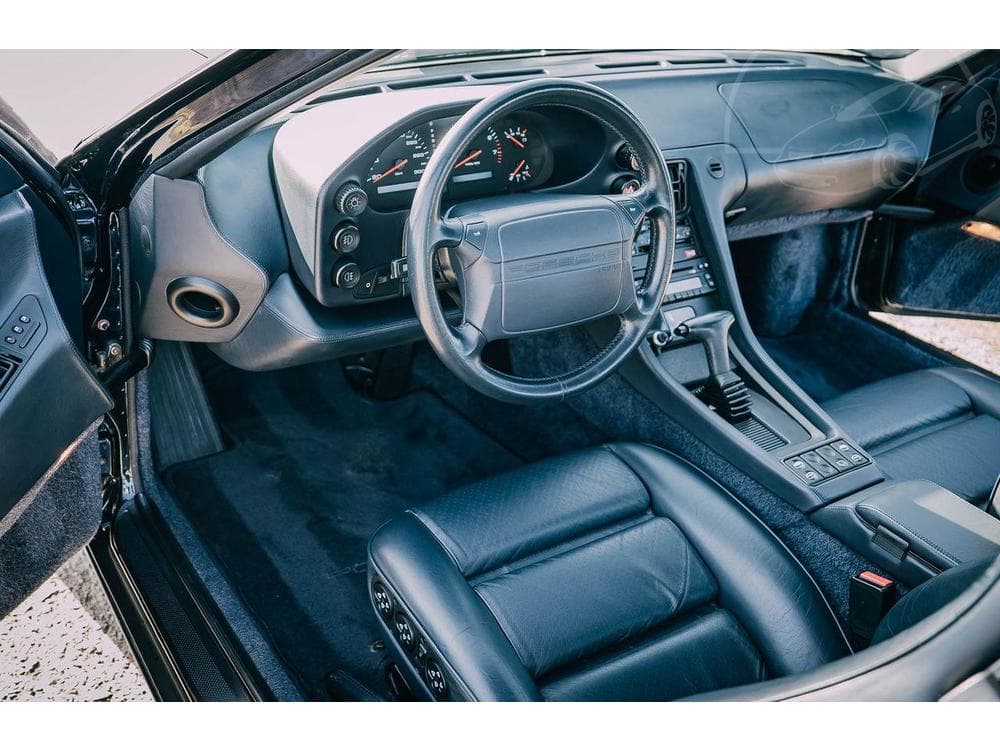 1992 Porsche 928 - 34