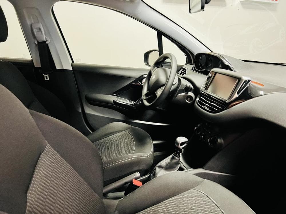 2019 Peugeot 208 - 20