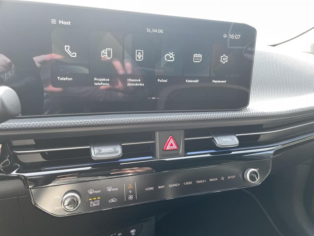2025 Kia EV6 - 15