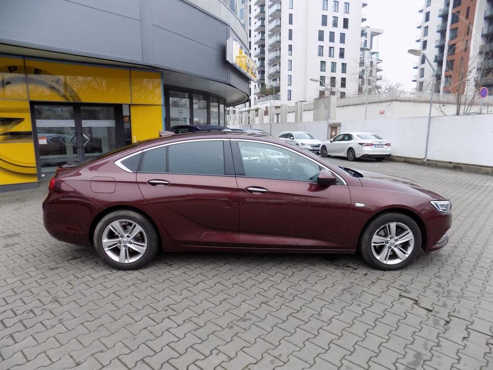 2018 Opel INSIGNIA - 8
