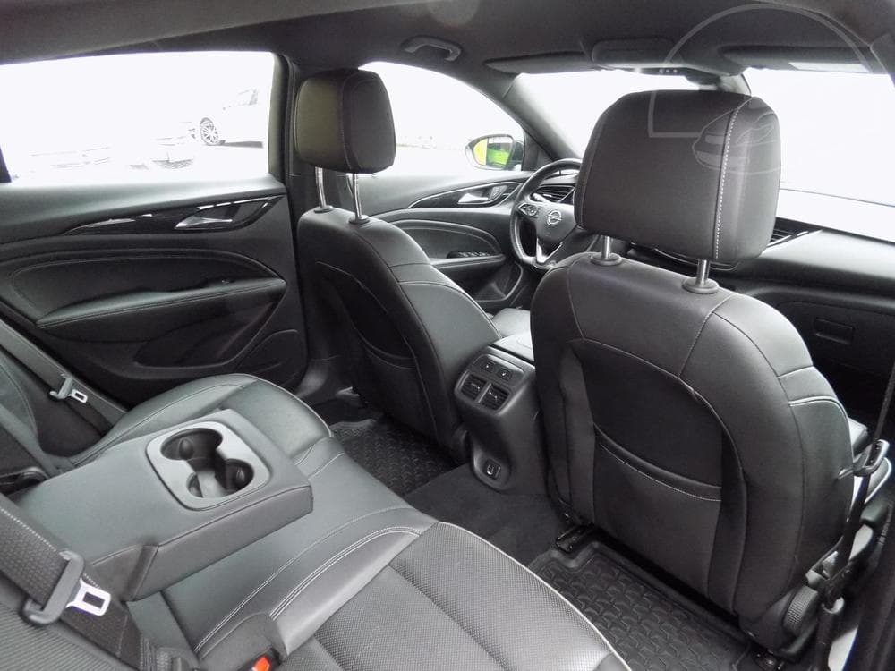 2018 Opel Insignia - 11