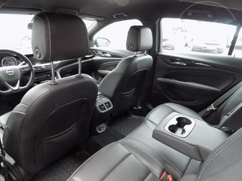 2018 Opel Insignia - 12