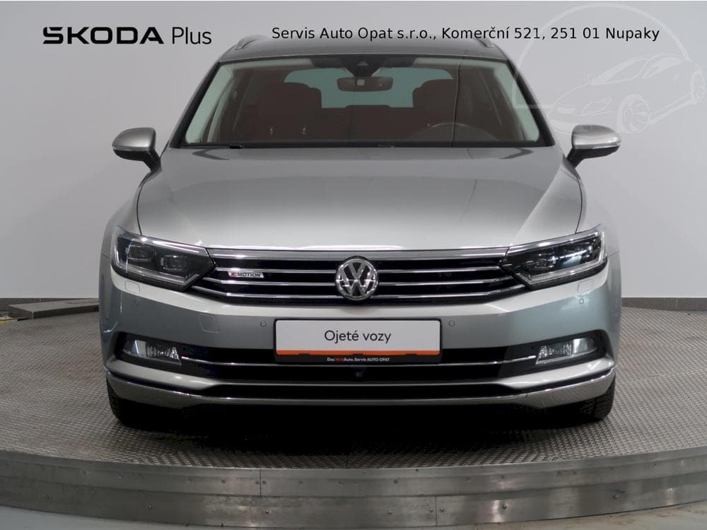 2016 Volkswagen Passat - 4