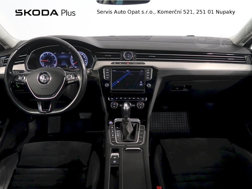 2016 Volkswagen Passat - 5