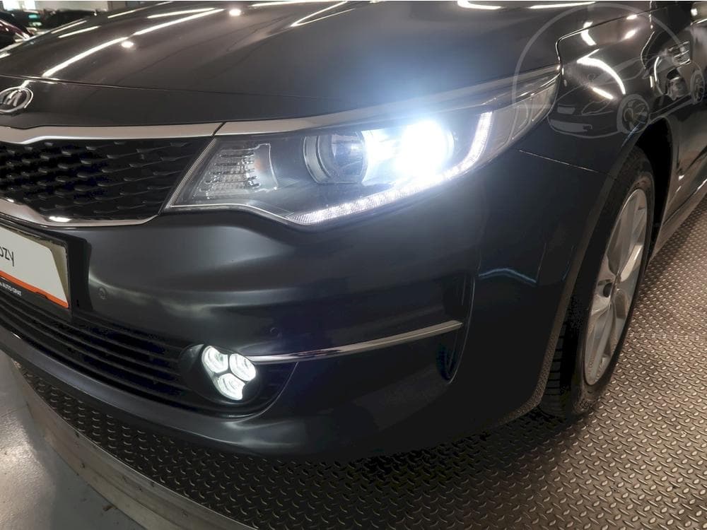2018 Kia OPTIMA - 10