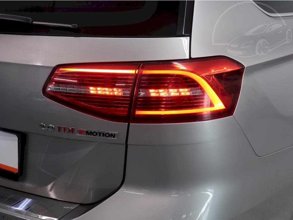 2016 Volkswagen Passat - 11