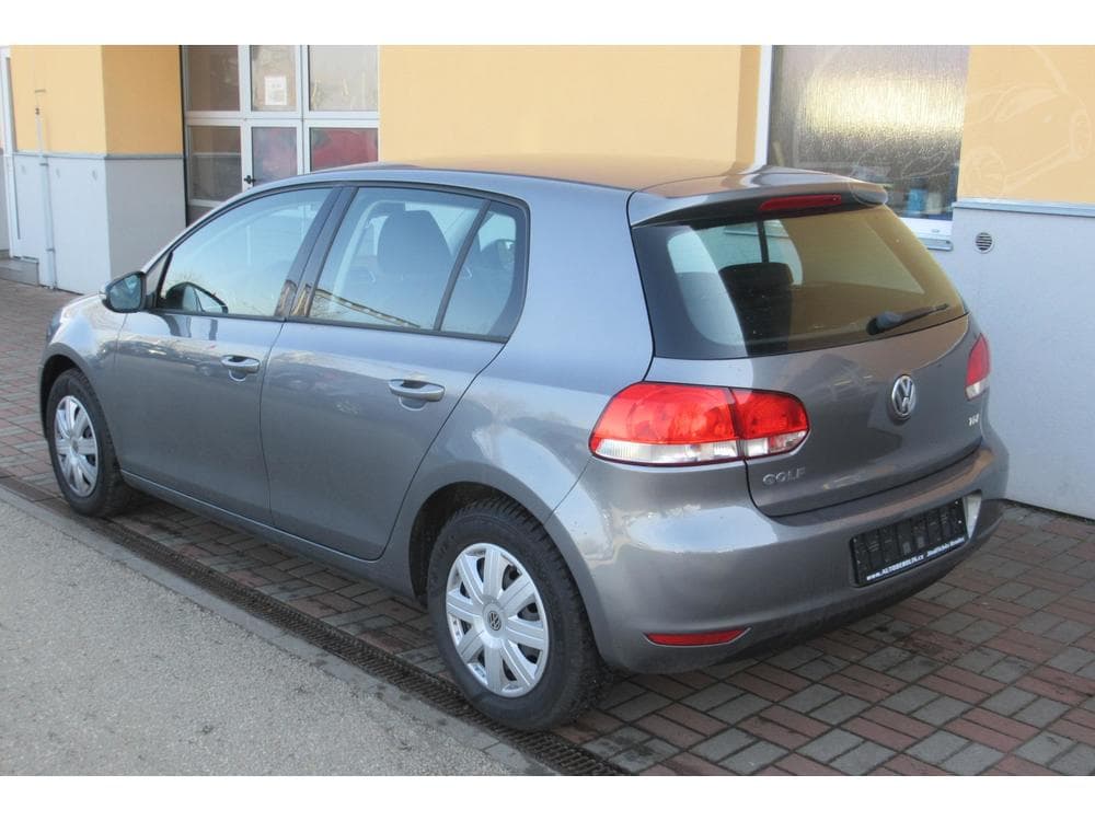 2010 Volkswagen GOLF - 2