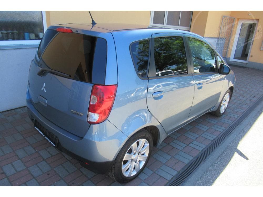 2011 Mitsubishi COLT - 2