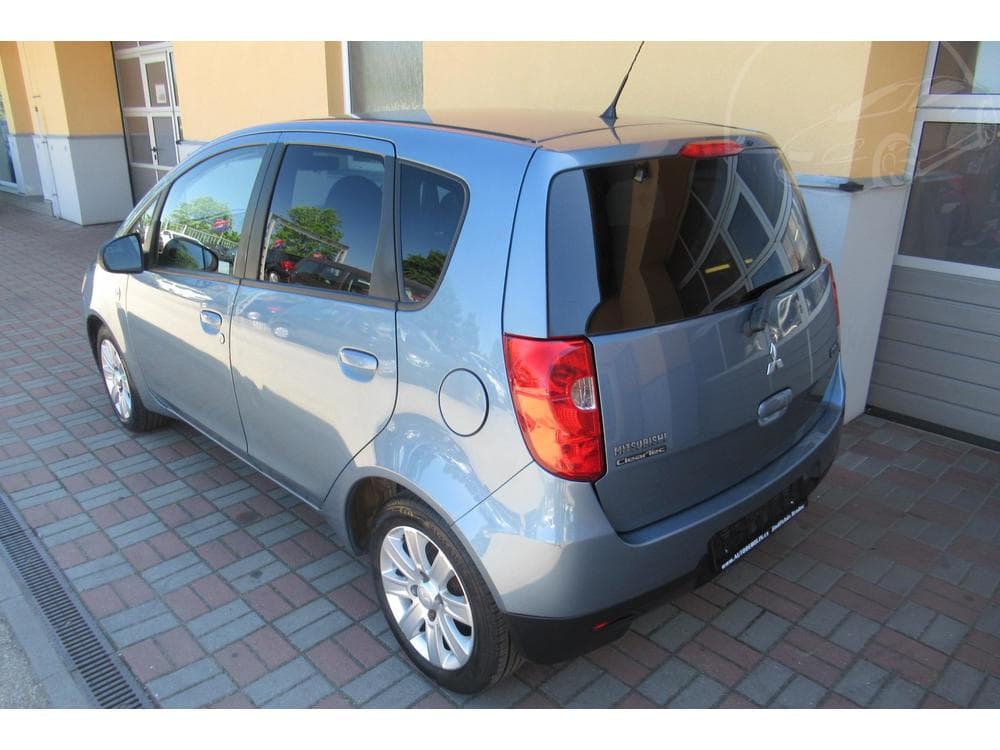 2011 Mitsubishi COLT - 4