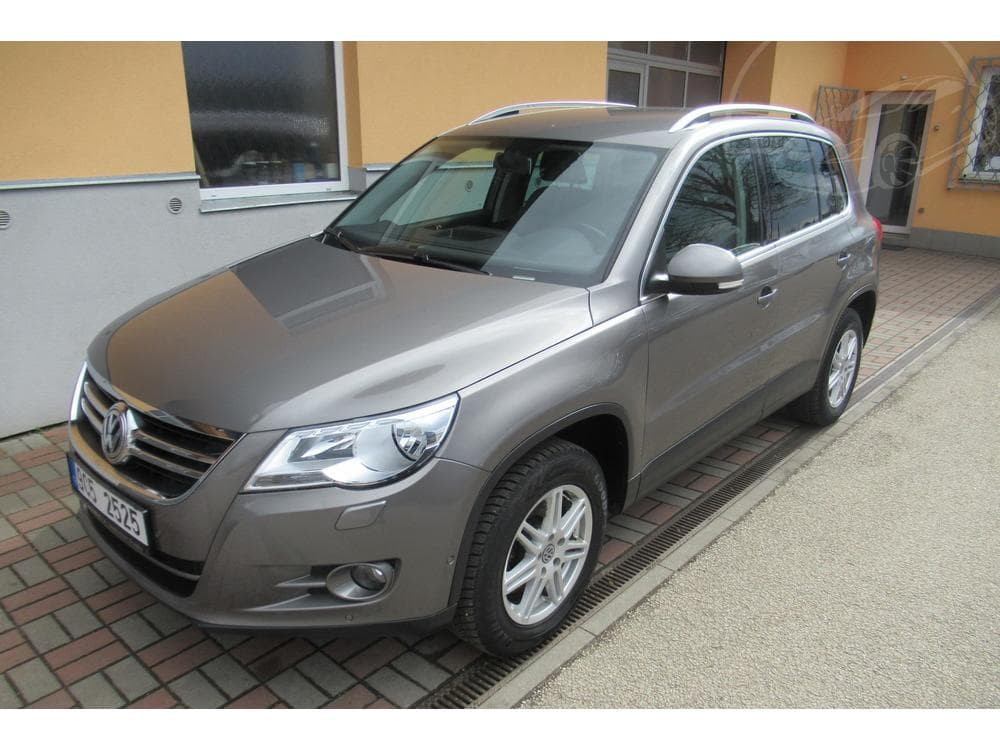 2010 Volkswagen TIGUAN - 5