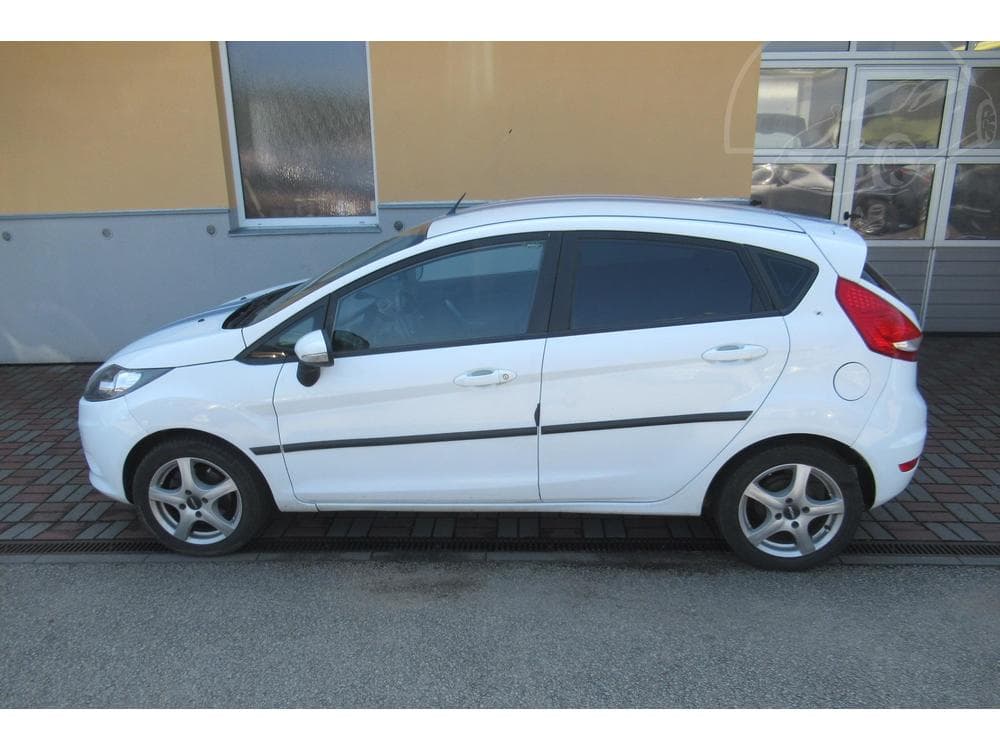 2011 Ford FIESTA - 6