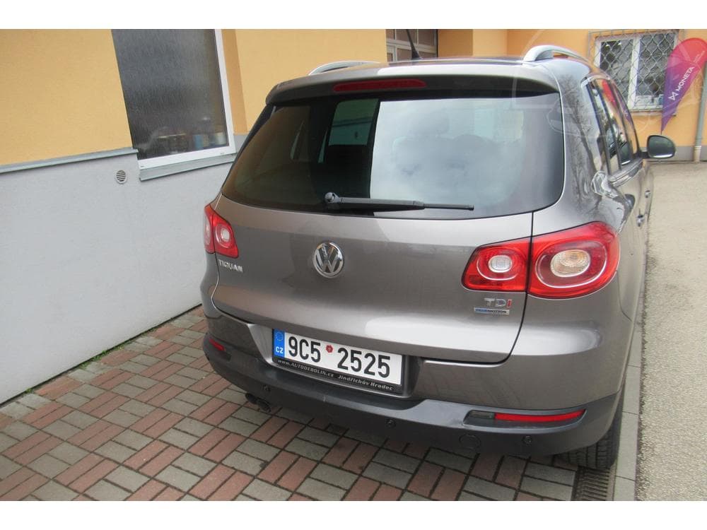 2010 Volkswagen TIGUAN - 7