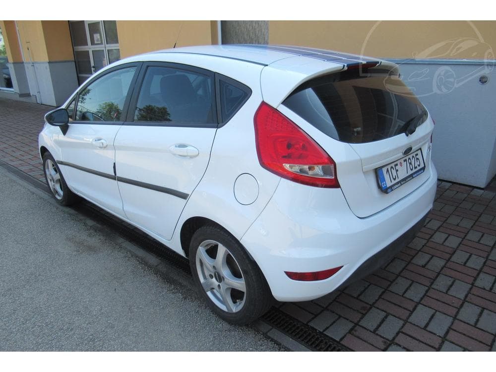 2011 Ford FIESTA - 7