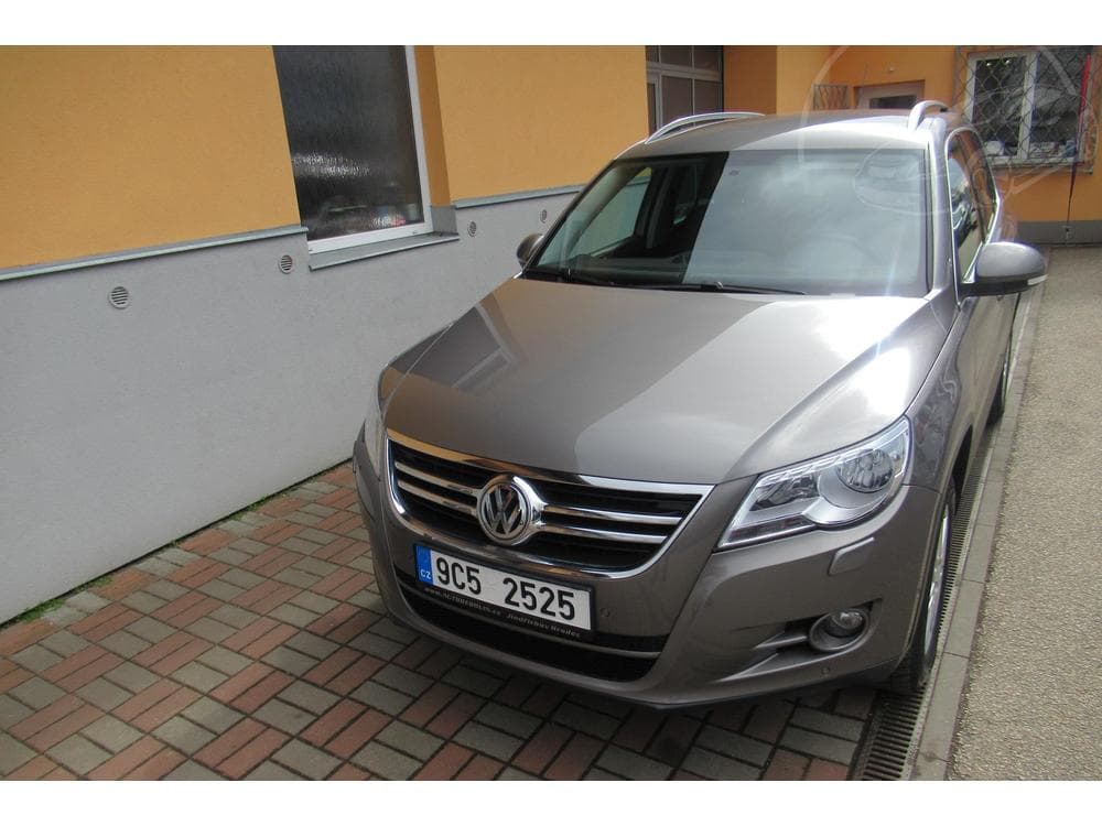 2010 Volkswagen TIGUAN - 8