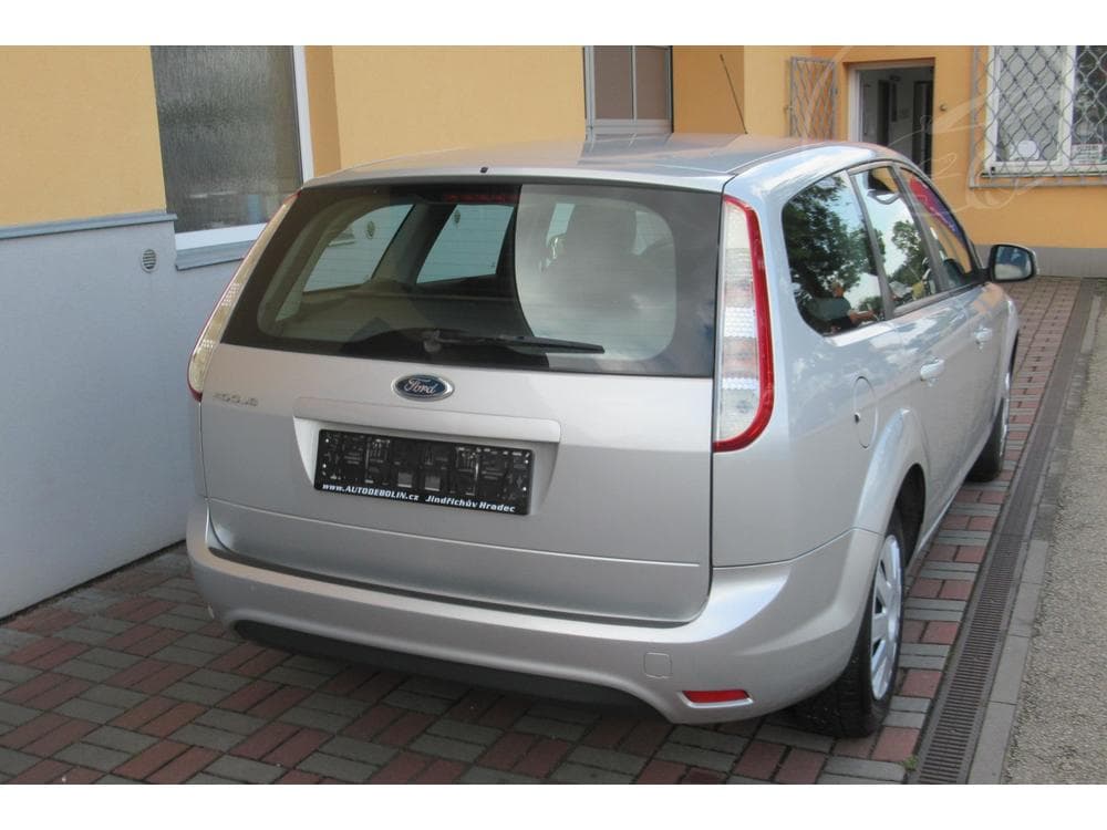2009 Ford FOCUS - 8