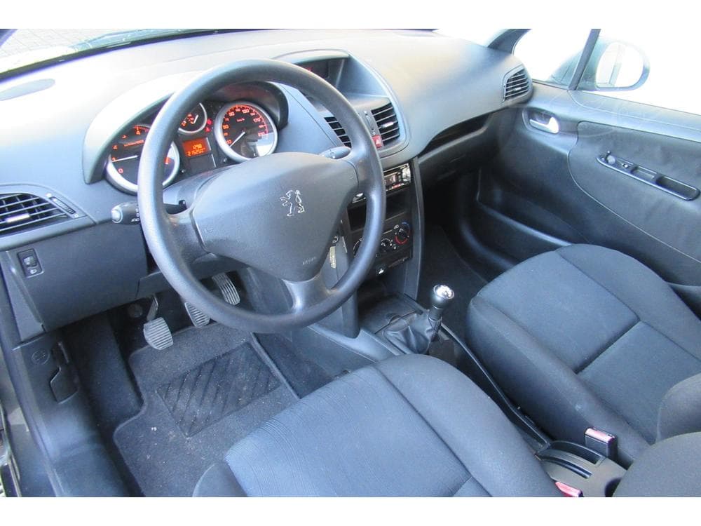 2008 Peugeot 207 - 9