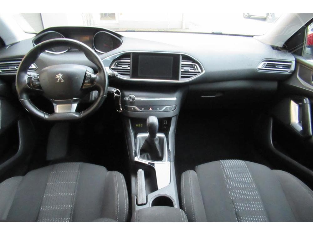 2015 Peugeot 308 - 9