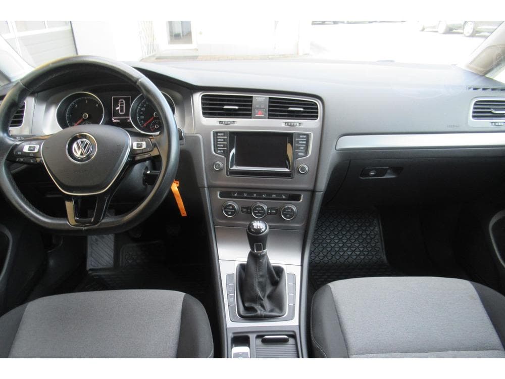 2015 Volkswagen GOLF - 25