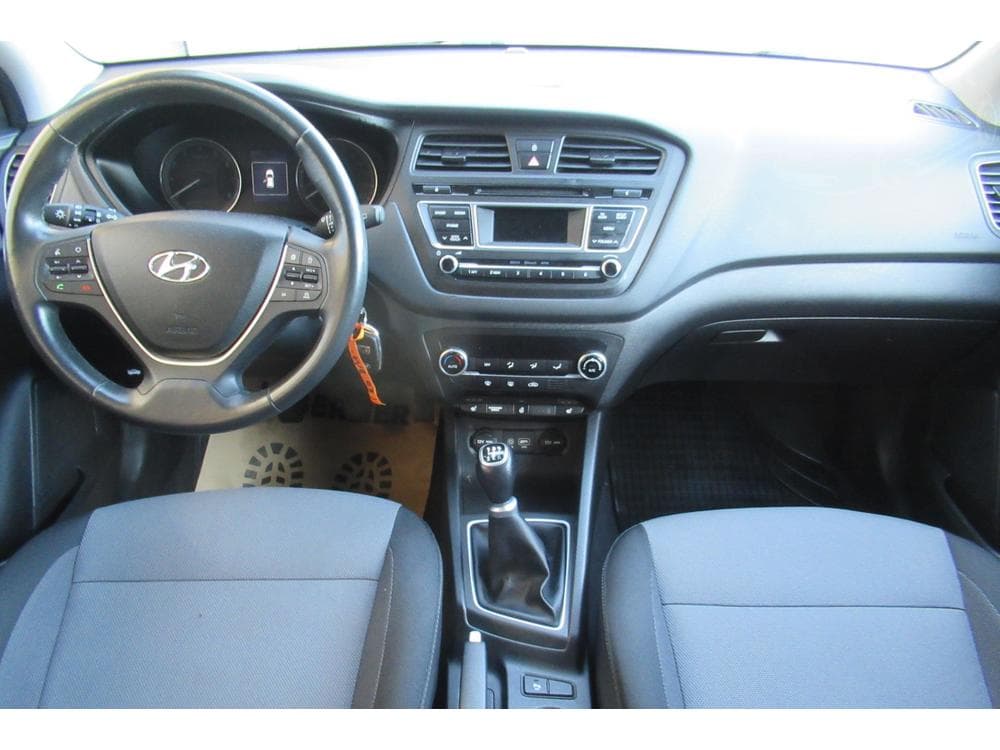 2015 Hyundai i20 - 9
