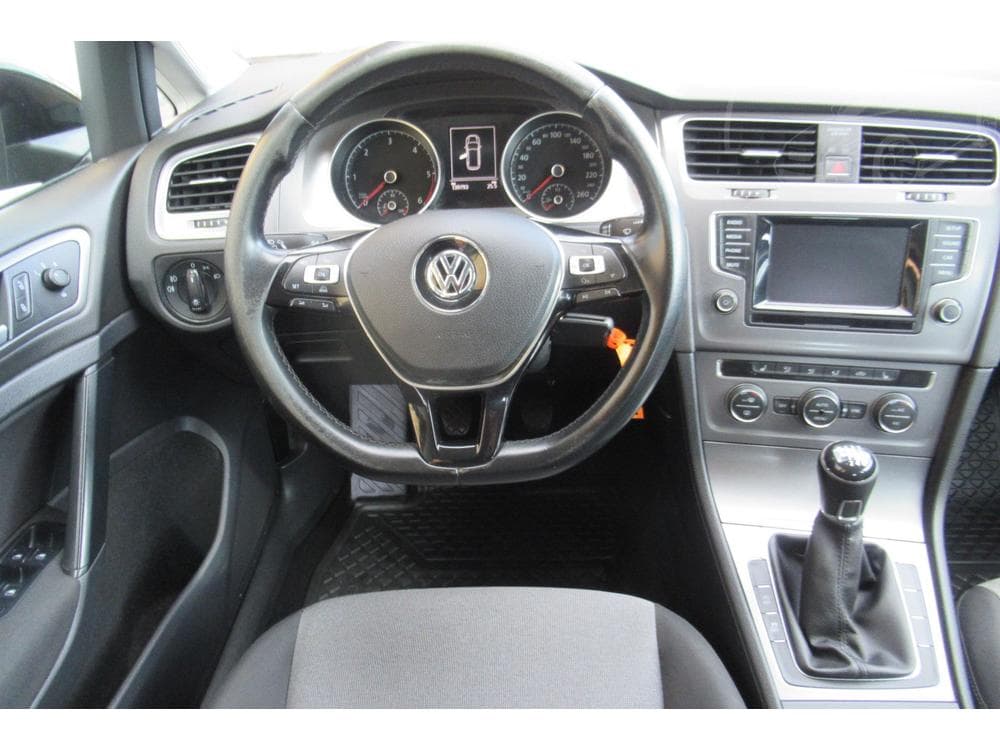 2015 Volkswagen GOLF - 28