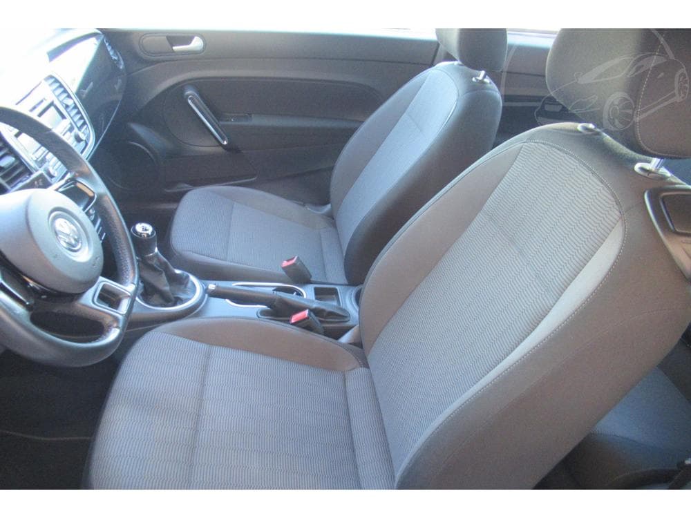 2015 Volkswagen BEETLE - 10