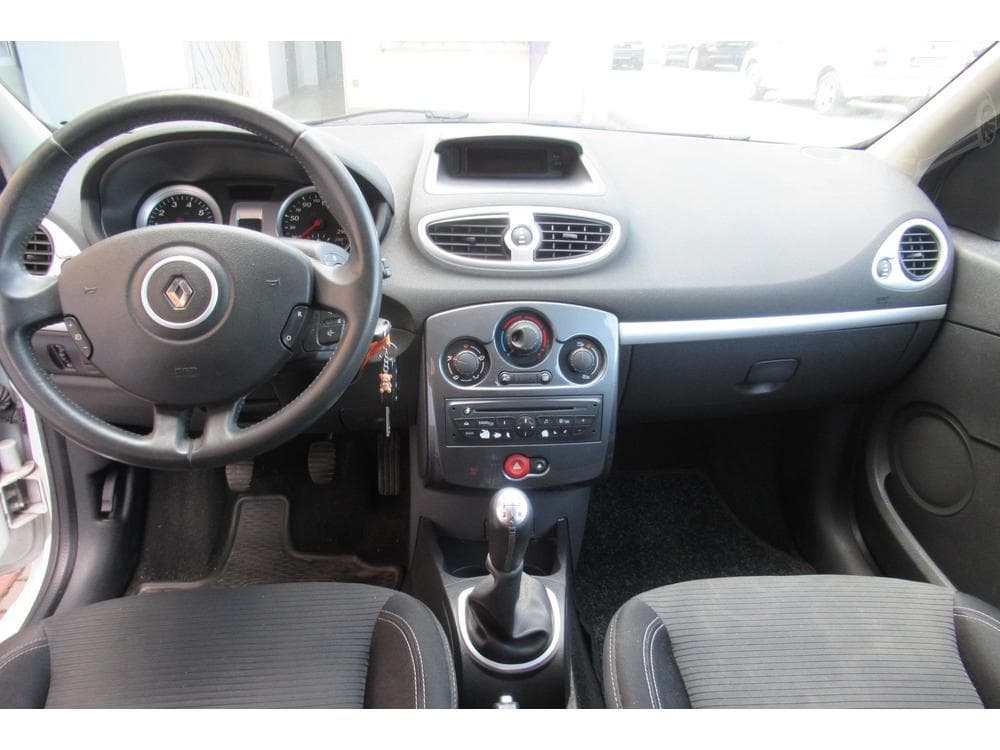 2012 Renault CLIO - 10