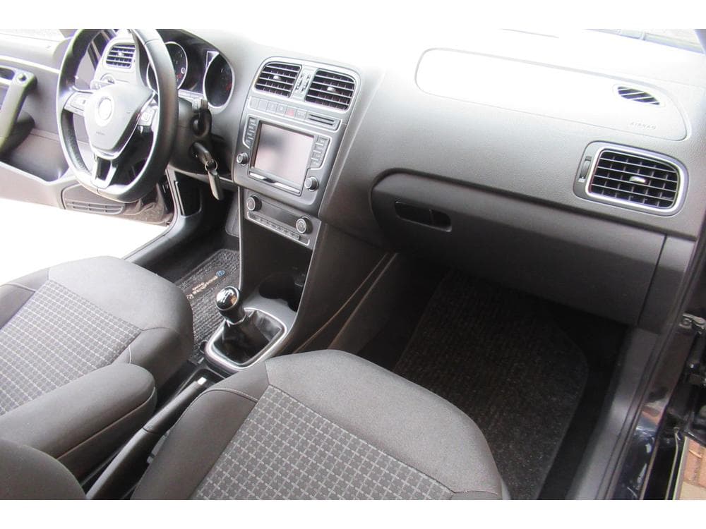 2014 Volkswagen POLO - 11
